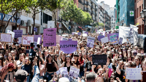 Manifestación de estudiantes en Madrid contra la sentencia de La Manada.- A. Pérez / EUROPA PRESS Manifestación de estudiantes en Madrid contra la sentencia de La Manada.- A. Pérez / EUROPA PRESS