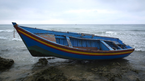 Patera. Fotografía: jonRo (CC BY-NC 2.0) Traficantes