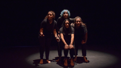 Escena de la obra 'Las latinas son...'. Fotografía: Ela Rabasco (Ela R que R) Latinas teatro