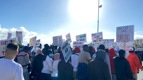 Concentración en memoria de las victimas del Tarajal el 4 de febrero en el barrio madrileño de Lavapiés. Foto: Cristina Fuentes. Concentración en memoria de las victimas del Tarajal el 4 de febrero en el barrio madrileño de Lavapiés. Foto: Cristina Fuentes.