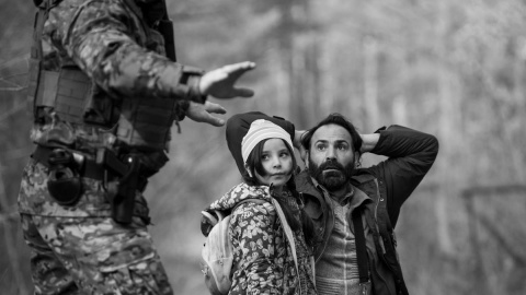 Fotograma de 'Green Borders'. Fotograma de 'Green Borders'.