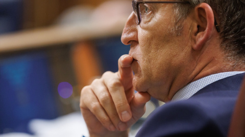 El presidente del PP, Alberto Núñez Feijóo, durante una sesión plenaria en la se aprueba el uso de las lenguas cooficiales en el Congreso de los Diputados, a 19 de septiembre de 2023, en Madrid (España). a aprobación Eduardo Parra / Europa Press El presidente del PP, Alberto Núñez Feijóo, durante una sesión plenaria en la se aprueba el uso de las lenguas cooficiales en el Congreso de los Diputados, a 19 de septiembre de 2023, en Madrid (España). a aprobación Eduardo Parra / Europa Press