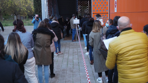 Imagen de archivo. Cola para los exámenes de la AGE.- Photogenic/Claudia Alba / Europa Press Imagen de archivo. Cola para los exámenes de la AGE.- Photogenic/Claudia Alba / Europa Press