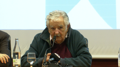 Mujica pide al nuevo Gobierno de España que "quiera a su pueblo" Mujica pide al nuevo Gobierno de España que "quiera a su pueblo"
