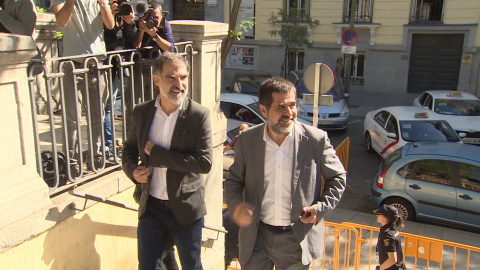 La Generalitat flexibiliza el régimen penitenciario de Sànchez y Cuixart La Generalitat flexibiliza el régimen penitenciario de Sànchez y Cuixart