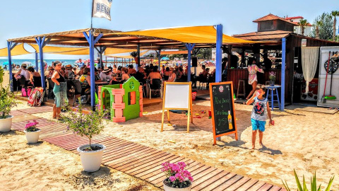 fotografia del xiringuito Delícies de Sant Carles de la Ràpita. fotografia del xiringuito Delícies de Sant Carles de la Ràpita.