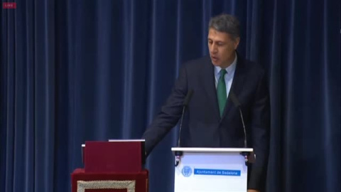 García Albiol recupera entre lágrimas la alcaldía de Badalona García Albiol recupera entre lágrimas la alcaldía de Badalona