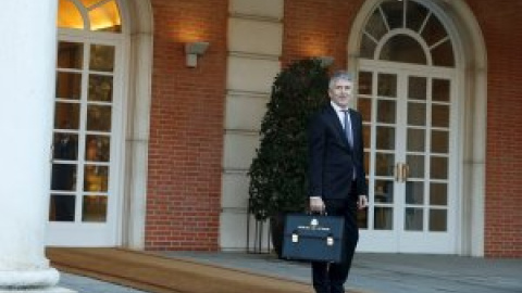 Sánchez decide respaldar a Marlaska: le encomienda ahora acabar con las cloacas de Interior y acalla las críticas internas