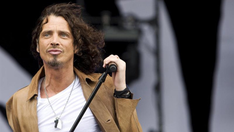 Chris Cornell, durante un concierto en Holanda en 2009. EFE/Valerie Kuypers Chris Cornell, durante un concierto en Holanda en 2009. EFE/Valerie Kuypers