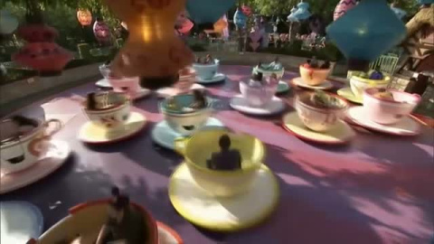 Disney dejará de pagar a más de 100 mil trabajadores por la crisis de coronavirus Disney dejará de pagar a más de 100 mil trabajadores por la crisis de coronavirus