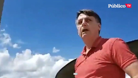 Bolsonaro se salta la cuarentena para alentar a sus seguidores contra el confinamiento Bolsonaro se salta la cuarentena para alentar a sus seguidores contra el confinamiento