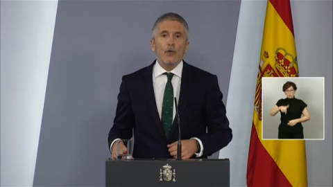 Marlaska anuncia el pago de la equiparación salarial en mitad de la crisis de la Guardia Civil Marlaska anuncia el pago de la equiparación salarial en mitad de la crisis de la Guardia Civil