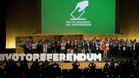 L'acte central del Pacte Nacional pel Referèndum ha reunit unes 3.000 persones. EFE/QUIQUE GARCÍA L'acte central del Pacte Nacional pel Referèndum ha reunit unes 3.000 persones. EFE/QUIQUE GARCÍA