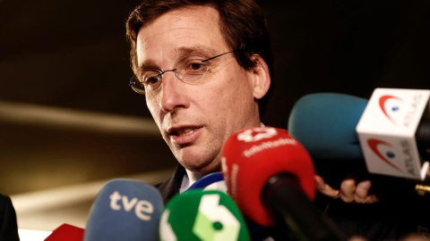 Almeida durante unas declaraciones a la prensa. EFE Almeida durante unas declaraciones a la prensa. EFE