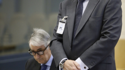 El expresidente de Caja Castilla La Mancha (CCM) Juan Pedro Hernández Moltó, durante su declaración en el juicio en la Audiencia Nacional por la presunta maniobra contable con las que ocultaron las millonarias pérdidas de la entidad del ejercicio 2008 El expresidente de Caja Castilla La Mancha (CCM) Juan Pedro Hernández Moltó, durante su declaración en el juicio en la Audiencia Nacional por la presunta maniobra contable con las que ocultaron las millonarias pérdidas de la entidad del ejercicio 2008