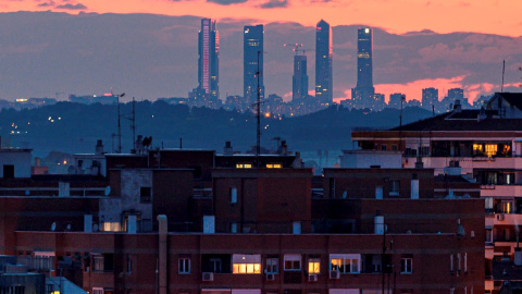 Imagen de Madrid sin la contaminación habitual. EFE/Fernando Villar Imagen de Madrid sin la contaminación habitual. EFE/Fernando Villar