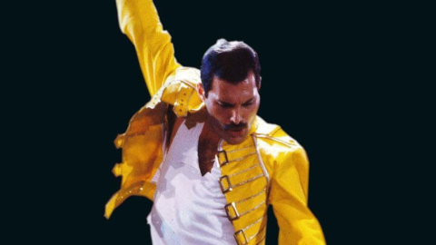 El cantante Freddie Mercury, líder de Queen, en su más emblemática pose / EFE El cantante Freddie Mercury, líder de Queen, en su más emblemática pose / EFE