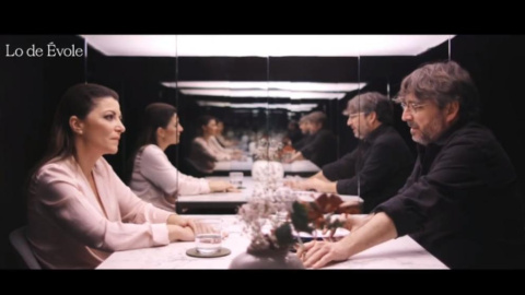 Un momento de la entrevista de Jordi Évole a Macarena Olona. Un momento de la entrevista de Jordi Évole a Macarena Olona.