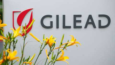 El logo de la farmcéutica Gilead Science en su sede en la localidad californiana de Oceanside (EEUU). REUTERS/Mike Blake El logo de la farmcéutica Gilead Science en su sede en la localidad californiana de Oceanside (EEUU). REUTERS/Mike Blake