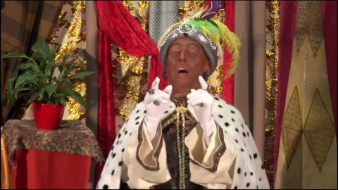 Un actor con la cara pintada interpreta a Baltasar para una felicitación navideña del Ayuntamiento de Madrid. Un actor con la cara pintada interpreta a Baltasar para una felicitación navideña del Ayuntamiento de Madrid.