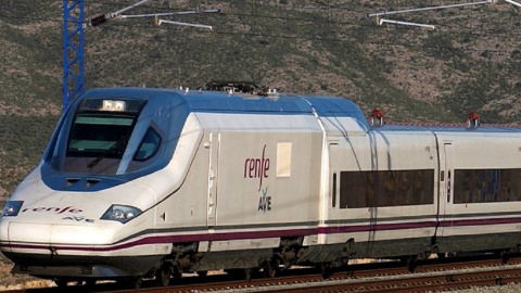 Tren AVE de Renfe. E.P. Tren AVE de Renfe. E.P.