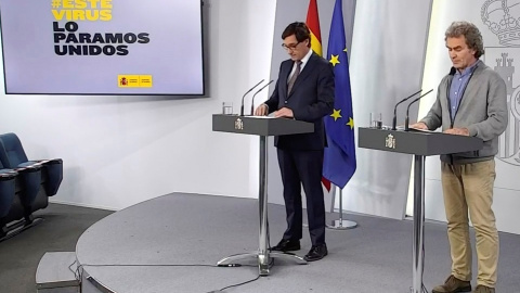 El director del Centre de coordinació d'alertes i emergències sanitàries, Fernando Simón, i el ministre de Sanitat, Salvador Illa. EFE. El director del Centre de coordinació d'alertes i emergències sanitàries, Fernando Simón, i el ministre de Sanitat, Salvador Illa. EFE.
