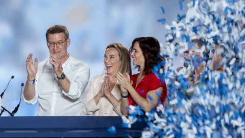 El candidato del PP a la Presidencia del Gobierno de España, Alberto Núñez Feijóo, la secretaria general del Partido Popular, Cuca Gamarra, y la presidenta de la Comunidad de Madrid, Isabel Díaz Ayuso, durante el seguimiento de la jornada electoral El candidato del PP a la Presidencia del Gobierno de España, Alberto Núñez Feijóo, la secretaria general del Partido Popular, Cuca Gamarra, y la presidenta de la Comunidad de Madrid, Isabel Díaz Ayuso, durante el seguimiento de la jornada electoral