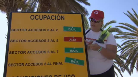Semáforos en las playas de Tenerife que informan del aforo disponible Semáforos en las playas de Tenerife que informan del aforo disponible