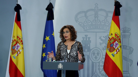 La ministra de Hacienda y portavoz del Gobierno, María Jesús Montero, ofrece una rueda de prensa tras el Consejo de Ministros celebrado este viernes. EFE/Emilio Naranjo La ministra de Hacienda y portavoz del Gobierno, María Jesús Montero, ofrece una rueda de prensa tras el Consejo de Ministros celebrado este viernes. EFE/Emilio Naranjo