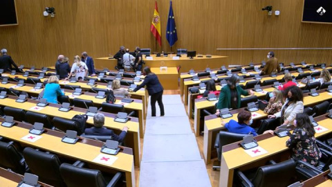 Mesa redonda sobre la figura de Clara Campoamor Mesa redonda sobre la figura de Clara Campoamor
