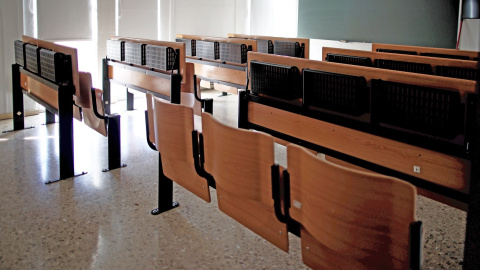 Una de las aulas vacías de la facultad de Estadística de la Universidad Complutense de Madrid. E.P./Eduardo Parra Una de las aulas vacías de la facultad de Estadística de la Universidad Complutense de Madrid. E.P./Eduardo Parra