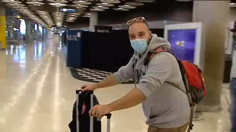 Aterrizan en Barajas 157 pasajeros procedentes de Filipinas en un avión fletado por el Gobierno Aterrizan en Barajas 157 pasajeros procedentes de Filipinas en un avión fletado por el Gobierno