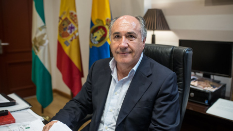 El alcalde de Algeciras, José Ignacio Landaluce, en su despacho del Ayuntamiento.- JAIRO VARGAS El alcalde de Algeciras, José Ignacio Landaluce, en su despacho del Ayuntamiento.- JAIRO VARGAS