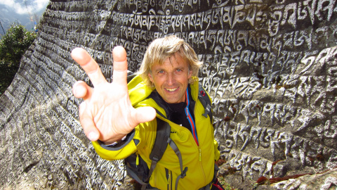 El aventurero, montañista y presentador de televisión Jesús Calleja denuncia las condiciones de algunos investigadores para hallar una vacuna contra el coronavirus. / MEDIASET El aventurero, montañista y presentador de televisión Jesús Calleja denuncia las condiciones de algunos investigadores para hallar una vacuna contra el coronavirus. / MEDIASET