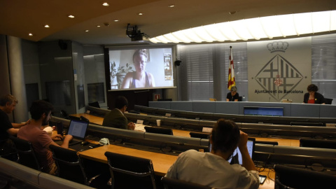 L'activista Cea Weaver intervé durant la comissió d'Habitatge de Barcelona de manera telemàtica. Imatge cedida per ERC