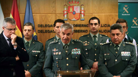 El coronel Manuel Sánchez Corbí, situado en el centro de la foto, en una imagen de archivo. EFE El coronel Manuel Sánchez Corbí, situado en el centro de la foto, en una imagen de archivo. EFE