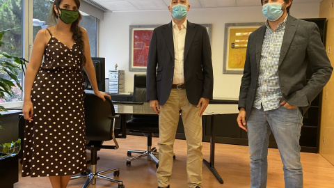 Laura Rosel, el director de Catalunya Ràdio, Saül Gordillo, i Albert Segura. CATALUNYA RÀDIO Laura Rosel, el director de Catalunya Ràdio, Saül Gordillo, i Albert Segura. CATALUNYA RÀDIO