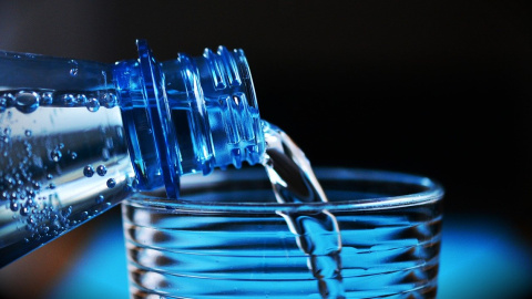 La demanda de agua ha llegado a dispararse en más de un 70% en algunos supermercados desde que la población comenzó a alarmarse por el coronavirus. PIXABAY La demanda de agua ha llegado a dispararse en más de un 70% en algunos supermercados desde que la población comenzó a alarmarse por el coronavirus. PIXABAY