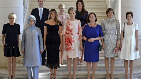 La primera dama francesa, Brigitte Trogneux, la turca, Emine Gulbaran Erdogan, laestadounidense, Melania Trump, la reina Matilde de Bélgica, la mujer del secretario general de la OTAN, Ingrid Schulerud, la mujer del presidente búlgaro Desislava Radeva, La primera dama francesa, Brigitte Trogneux, la turca, Emine Gulbaran Erdogan, laestadounidense, Melania Trump, la reina Matilde de Bélgica, la mujer del secretario general de la OTAN, Ingrid Schulerud, la mujer del presidente búlgaro Desislava Radeva,