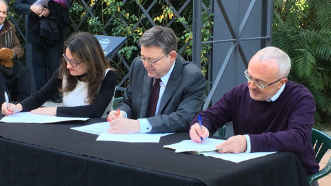 Los firmantes del Pacto del Botánico en Valencia le dan entre aprobado y notable. Los firmantes del Pacto del Botánico en Valencia le dan entre aprobado y notable.