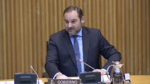 Ábalos defiende la utilización del transporte público como "elemento fundamental" para la vuelta a la normalidad Ábalos defiende la utilización del transporte público como "elemento fundamental" para la vuelta a la normalidad