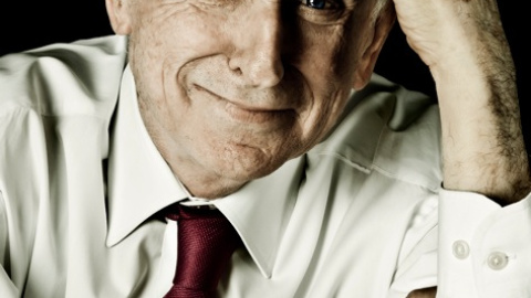 Leopoldo Abadía publica el libro 'Sonriendo bajo la crisis' (Espasa), donde aborda la pandemia del coronavirus. / ABBEYCOM Leopoldo Abadía publica el libro 'Sonriendo bajo la crisis' (Espasa), donde aborda la pandemia del coronavirus. / ABBEYCOM