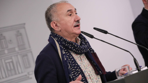 El secretario general de UGT, Pepe Álvarez, en rueda de prensa tras la firma el acuerdo de subida del Salario Mínimo Interprofesional (SMI). /EFE El secretario general de UGT, Pepe Álvarez, en rueda de prensa tras la firma el acuerdo de subida del Salario Mínimo Interprofesional (SMI). /EFE