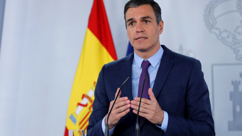 Sánchez defiende, tras la marcha de Juan Carlos I, que "todo responsable público debe rendir cuentas de su conducta". EFE/Chema Moya Sánchez defiende, tras la marcha de Juan Carlos I, que "todo responsable público debe rendir cuentas de su conducta". EFE/Chema Moya