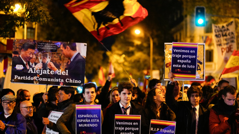 Manifestación contra la amnistía frente a la sede del PSOE en la calle Ferraz, en Madrid, a 21 de noviembre de 2023.- EFE/Borja Sánchez-Trillo Manifestación contra la amnistía frente a la sede del PSOE en la calle Ferraz, en Madrid, a 21 de noviembre de 2023.- EFE/Borja Sánchez-Trillo