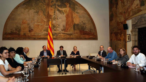 Reunión de los representantes de los partidos que forman parte del Pacto Nacional para el Referéndum. /EFE Reunión de los representantes de los partidos que forman parte del Pacto Nacional para el Referéndum. /EFE