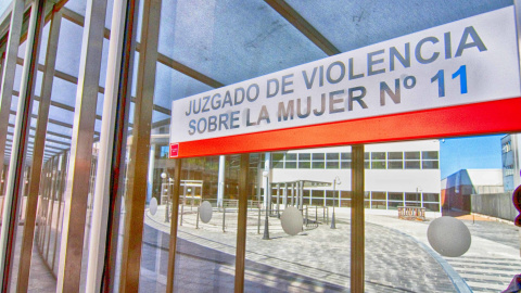 Cartel del Juzgado de Violencia sobre la Mujer Nº11, en Madrid. Cartel del Juzgado de Violencia sobre la Mujer Nº11, en Madrid.
