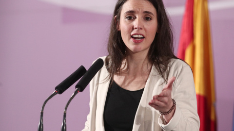 Irene Montero: "Si para subir el SMI hay que aplaudir al rey, lo haremos" | Público