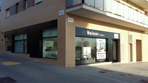 Oficina de venta de la promotora inmobiliaria Neinor Homes Oficina de venta de la promotora inmobiliaria Neinor Homes