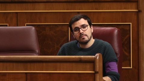 Garzón lamenta que se tumbe la amnistía fiscal y que "no pase nada" a los "amigos" del Gobierno. /EUROPA PRESS Garzón lamenta que se tumbe la amnistía fiscal y que "no pase nada" a los "amigos" del Gobierno. /EUROPA PRESS